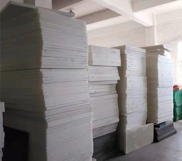 FRPP板生產線精確控制成品質量